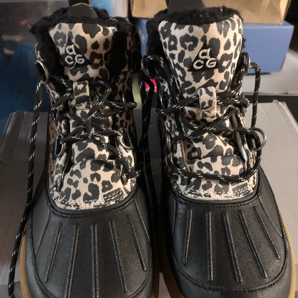 New.Nike ACGs. - Picture 2 of 7